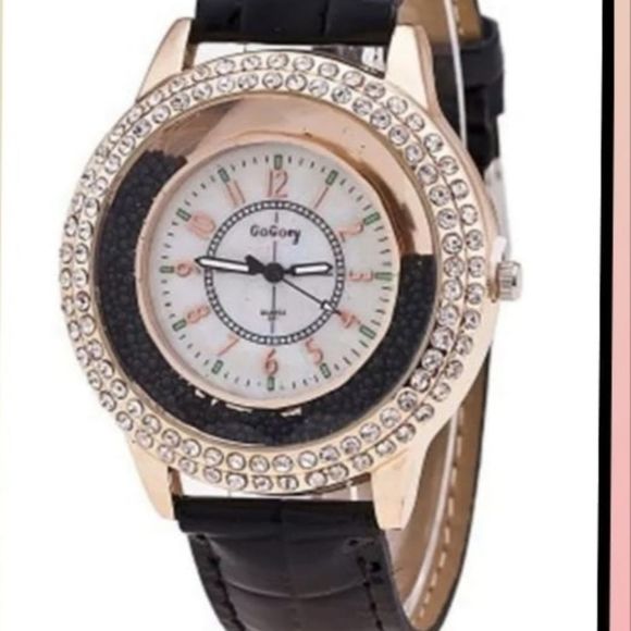 New And  Fashion Women Rhinestone Watch Leather St - Picture 1 of 3